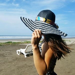 Meet your Posher, Aless